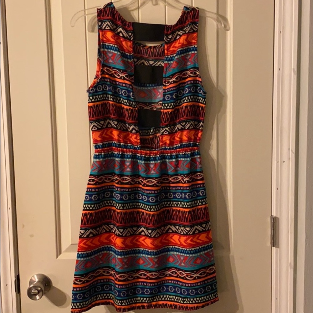 Open-back dress - Picture 2 of 4